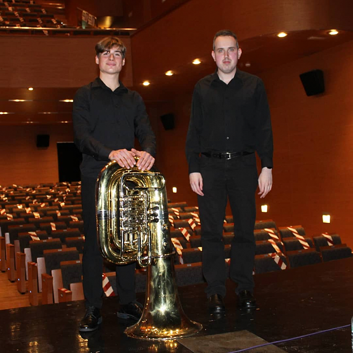 Teatro Vital Aza de Pola de Lena. Antonio Prendes (Tuba), Nemrod Álvarez (Piano).